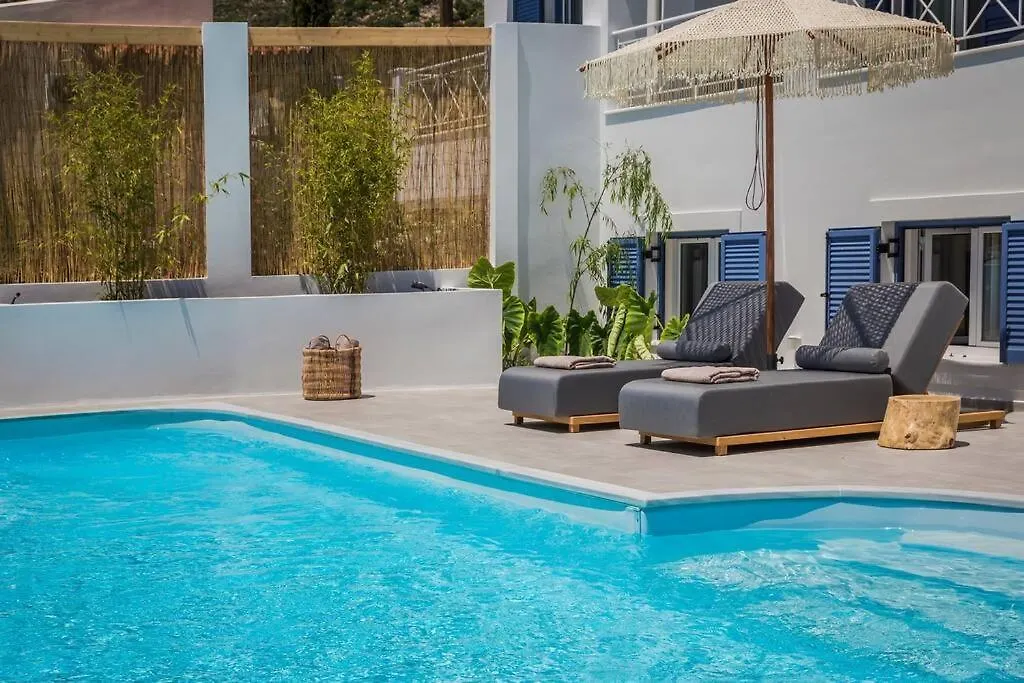 Lourdas White Villa Lourdata
