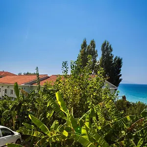 Aparthotel Stefanos, Lourdata (Kefalonia)
